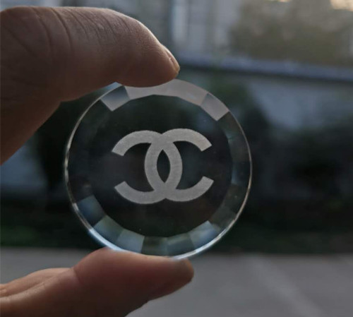 玻璃香水瓶紫外激光打標(biāo)機(jī)效果展示