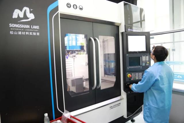 激光加工精細(xì)(簡述激光加工過程)